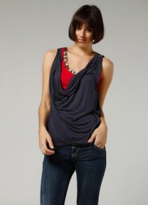 lacivert kırmızı tshirtler