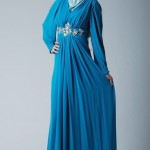 kobalt mavi tesettürlü abiye elbise modelleri